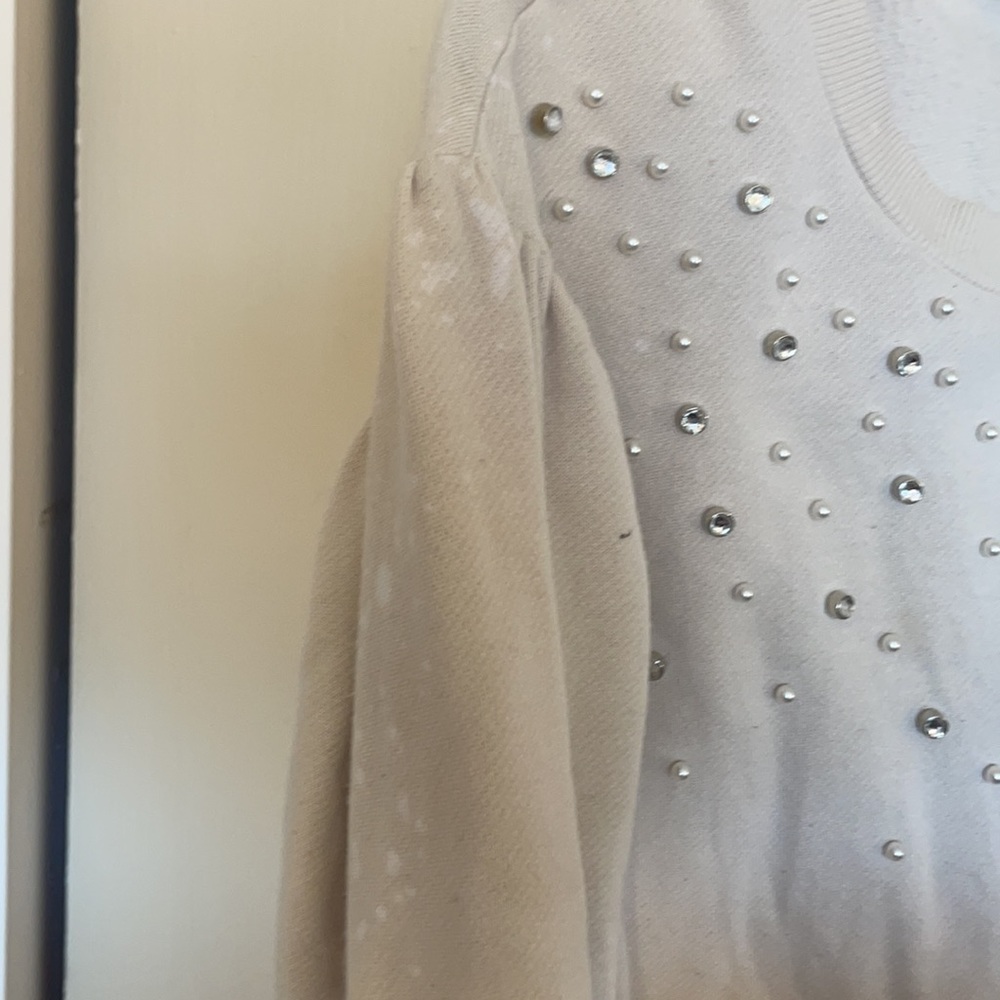 Express Sweater - Picture 5 of 5
